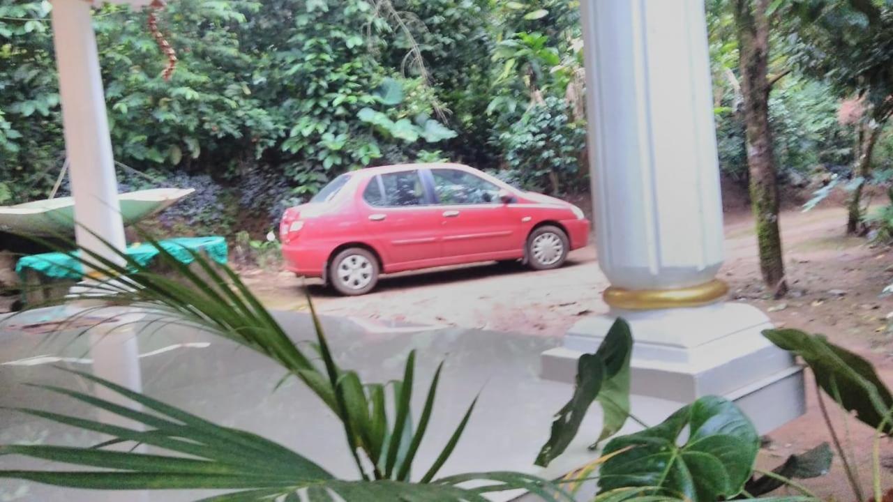 Leeland Munnar Bed and Breakfast Buitenkant foto