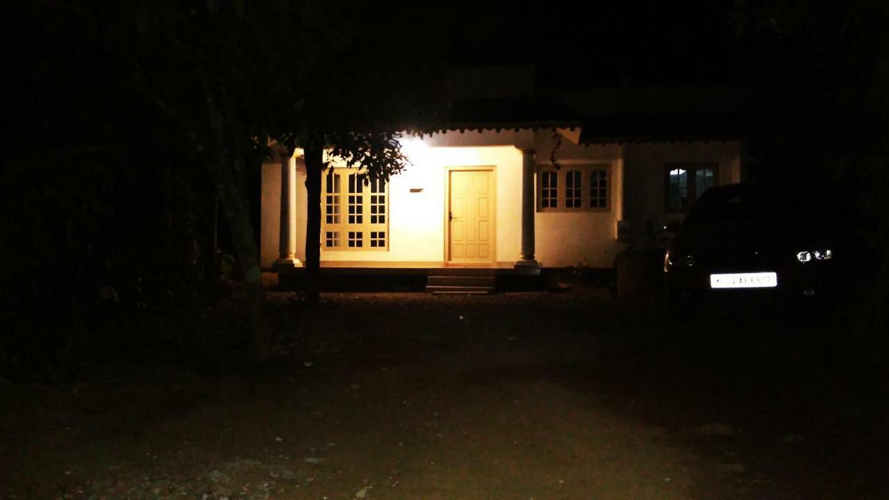 Leeland Munnar Bed and Breakfast Buitenkant foto